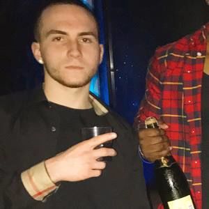 Meet your Posher, Andrew